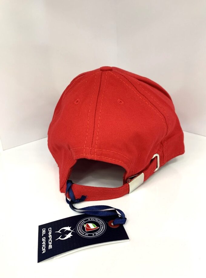 Бейсболка Campione красная