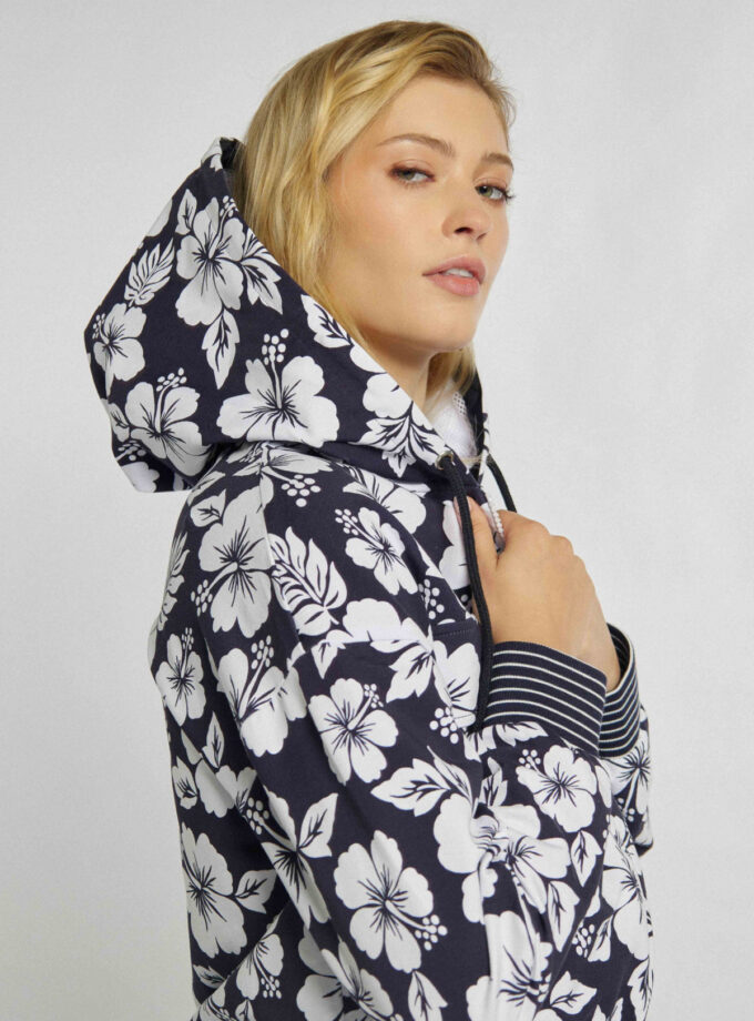 Олимпийка Lisa Campione